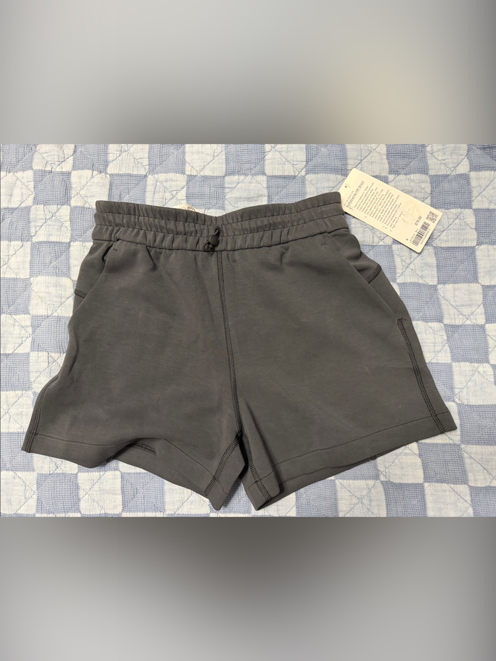 LuluLemon softstreme Shorts 4” NWT